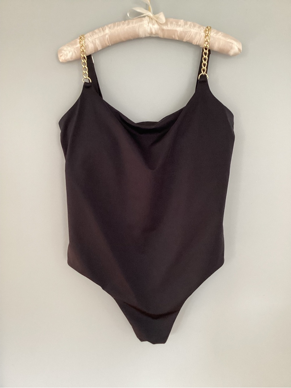 Victoria's Secret Black One Piece Swimsuit with Gold Chain Straps Size XLarge
